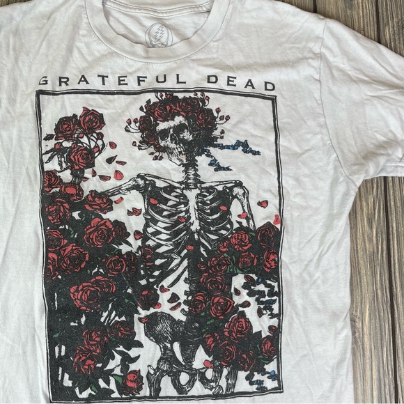 Grateful Dead Tops - Grateful Dead Graphic Tee Women's Medium